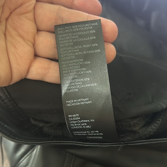 Urban Outfitters Olivia Faux Leather Zip Front Pants Black Sz 2 - Picture 12 of 12